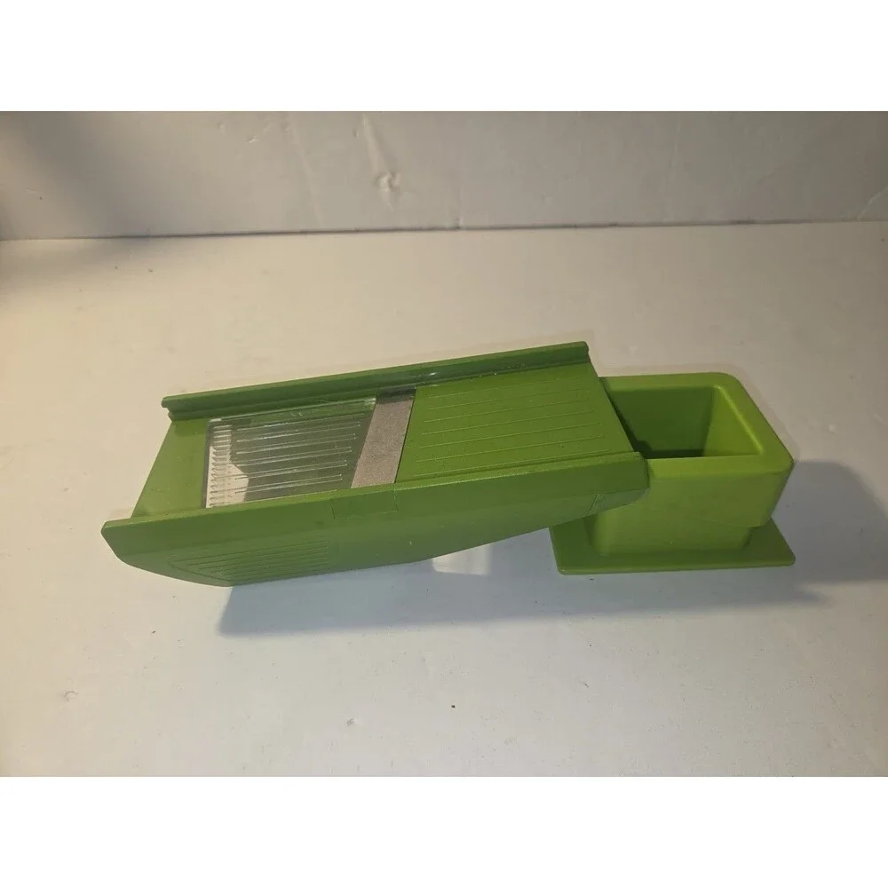 Betty Bossi Green Mandolin And Veggie Cutter